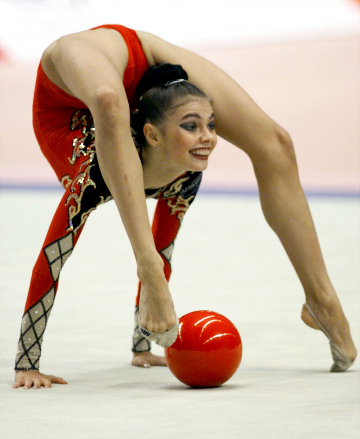 Will Putins Gymnast Lover Alina Kabayeva Light Sochi Olympic Flame