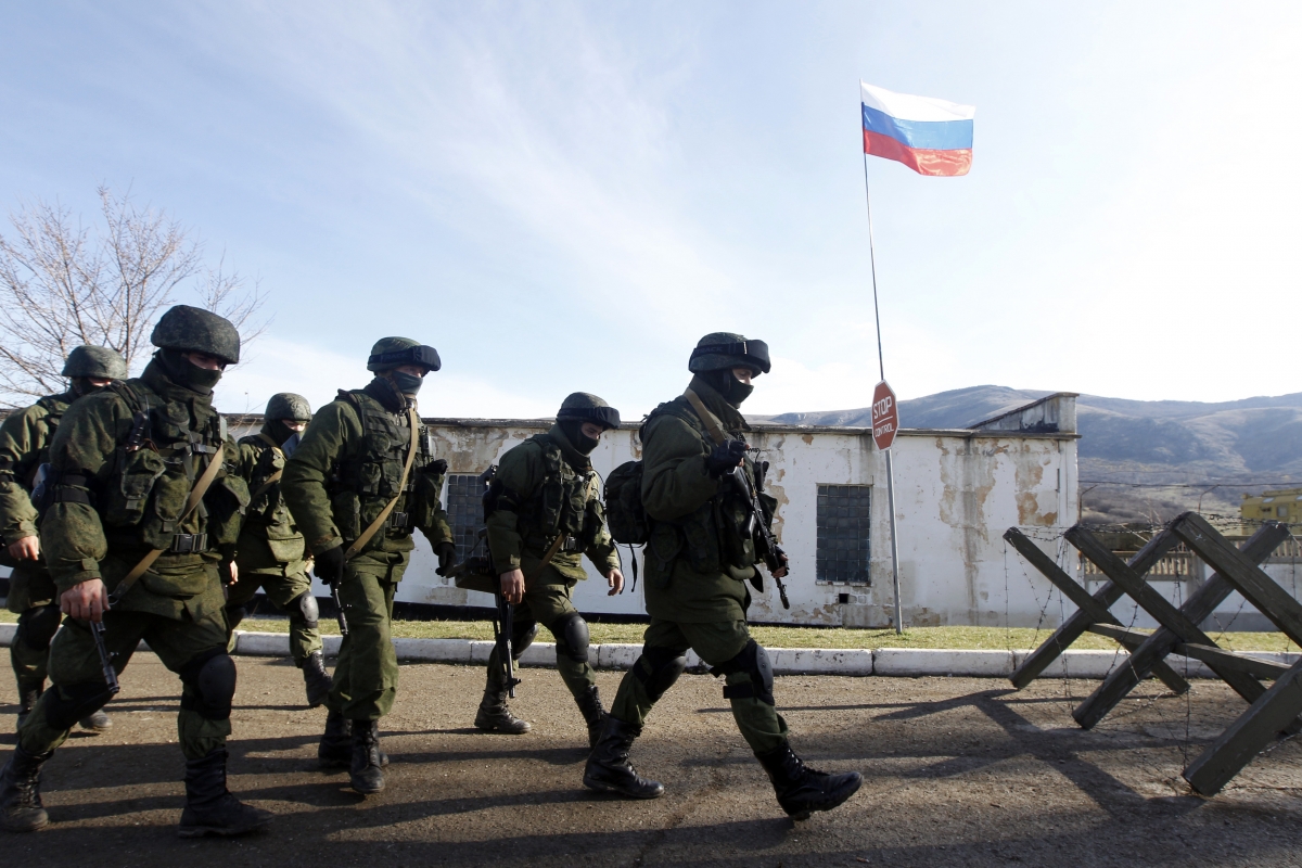 Observers Meet Russian Soldiers 26