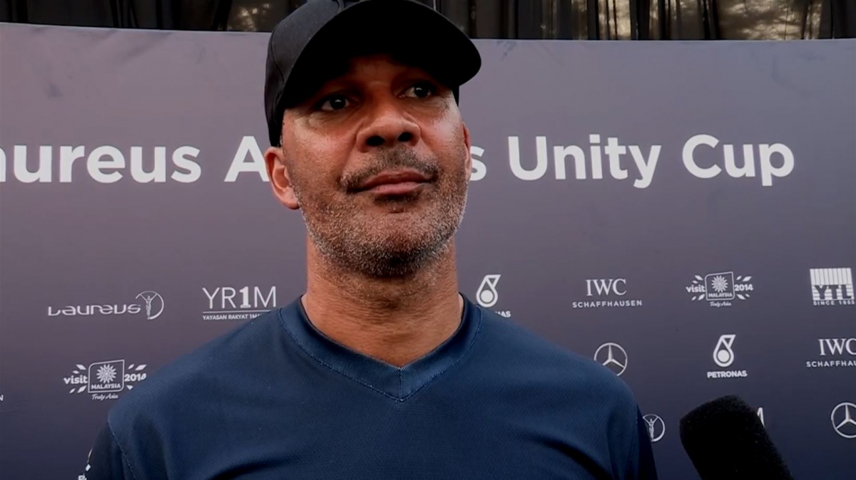 Ruud Gullit: Chelsea Favourites for Title