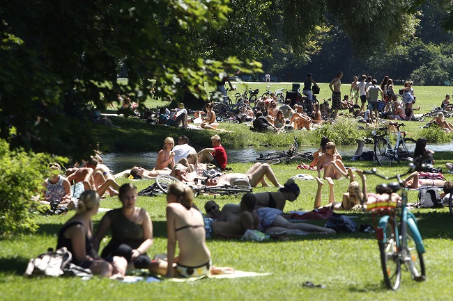 Elegant Bild Fkk Englischer Garten M Nchen Freizeit Nacktbaden