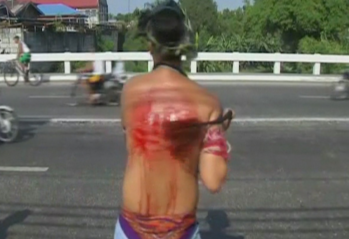 Graphic Video: Filipino Catholics Whip Themselves for Easter