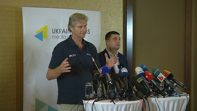 Dutch Official Confirms MH17 Bodies Arrive in Kharkiv