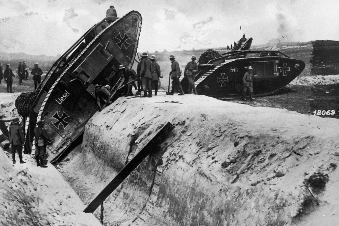 what battle were tanks first used in ww1