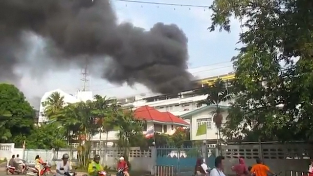 At Least 2 killed, 36 Wounded in Thailand Car Bomb Attack