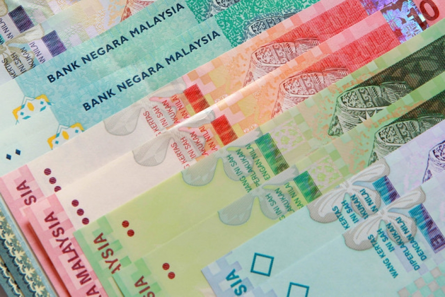 Malaysian ringgit near multiyear low as country's forex stocks fall