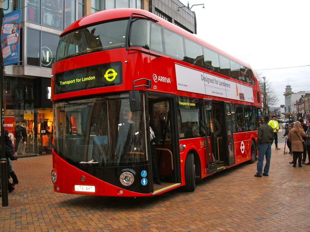 London to Trial Wirelessly Charged Hybrid Buses