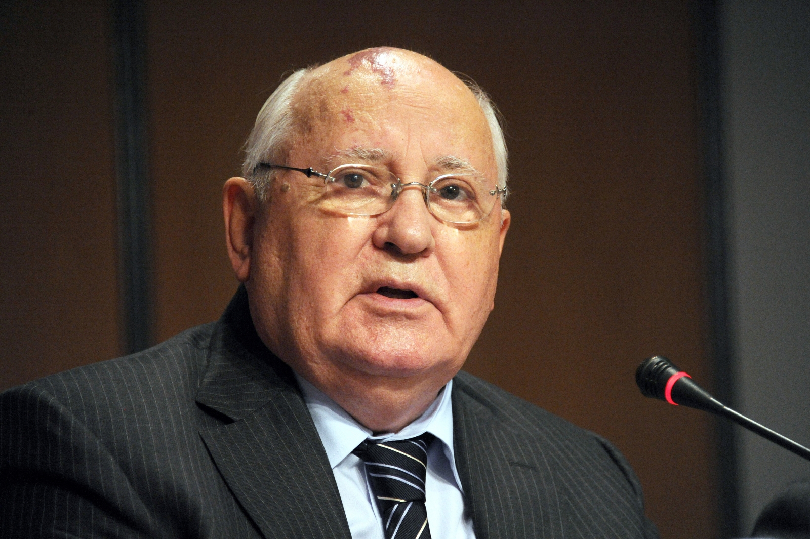 Mikhail Gorbachev praised Russian restraint in Crimea  (Getty)