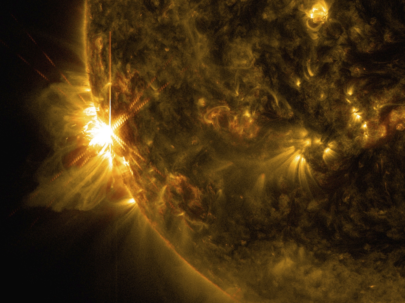 Nasa Video Shows Sun Unleash Flurry of Solar Flares