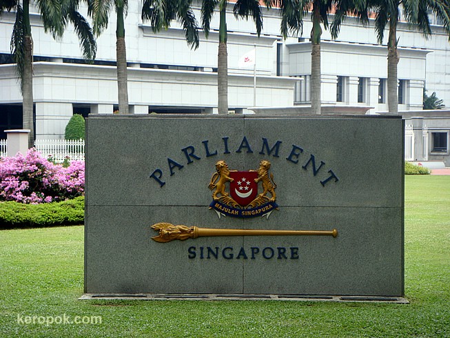 Singapore has emerged an important country in Southeast Asia with 5.07 million people. It is made up of 63 islands.
The country's GDP per capita is $56,797 and its major sectors are electronics, chemicals, and financial services. Singapore has emerged an important country in Southeast Asia with 5.07 million people. It is made up of 63 islands. The country's GDP per capita is $56,797 and its major sectors are electronics, chemicals, and financial services