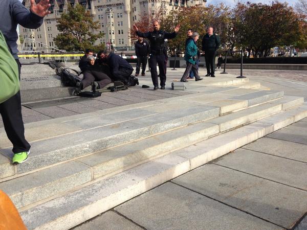 Shots fired at Canada's National War Memorial