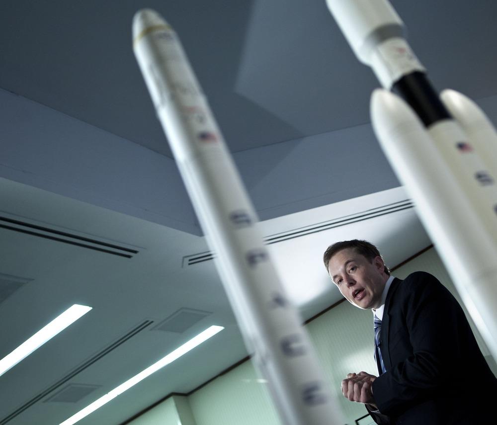 Elon Musk Plans Space-Based Internet Through Largest Ever Satellite Fleet
