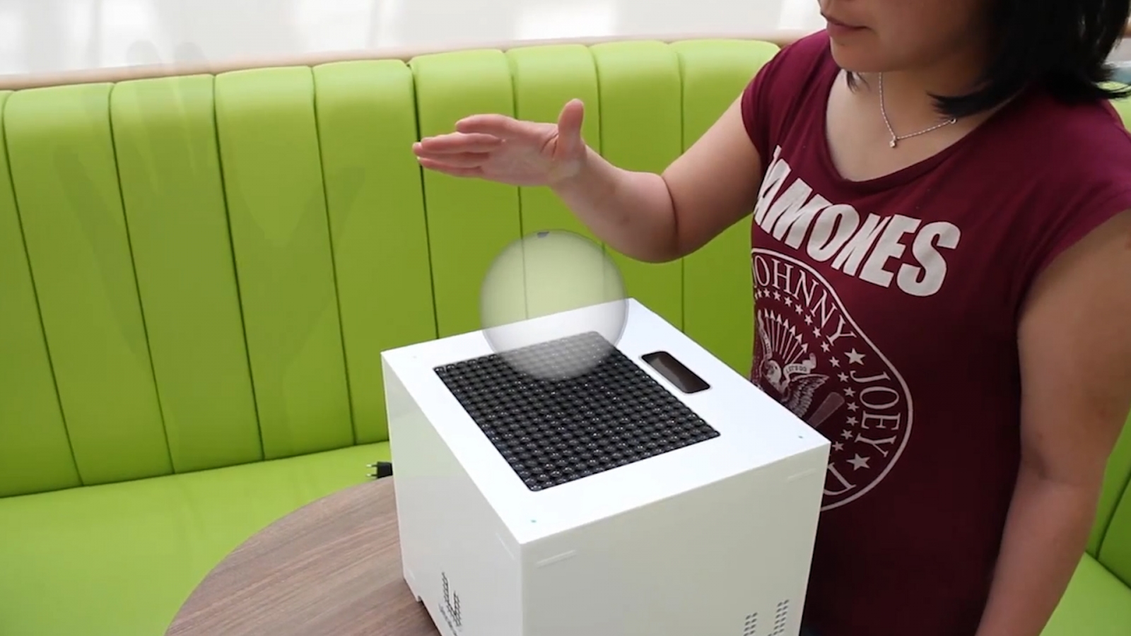 Scientists create invisible 3D holograms using ultrasound Scientists create invisible 3D holograms using ultrasound