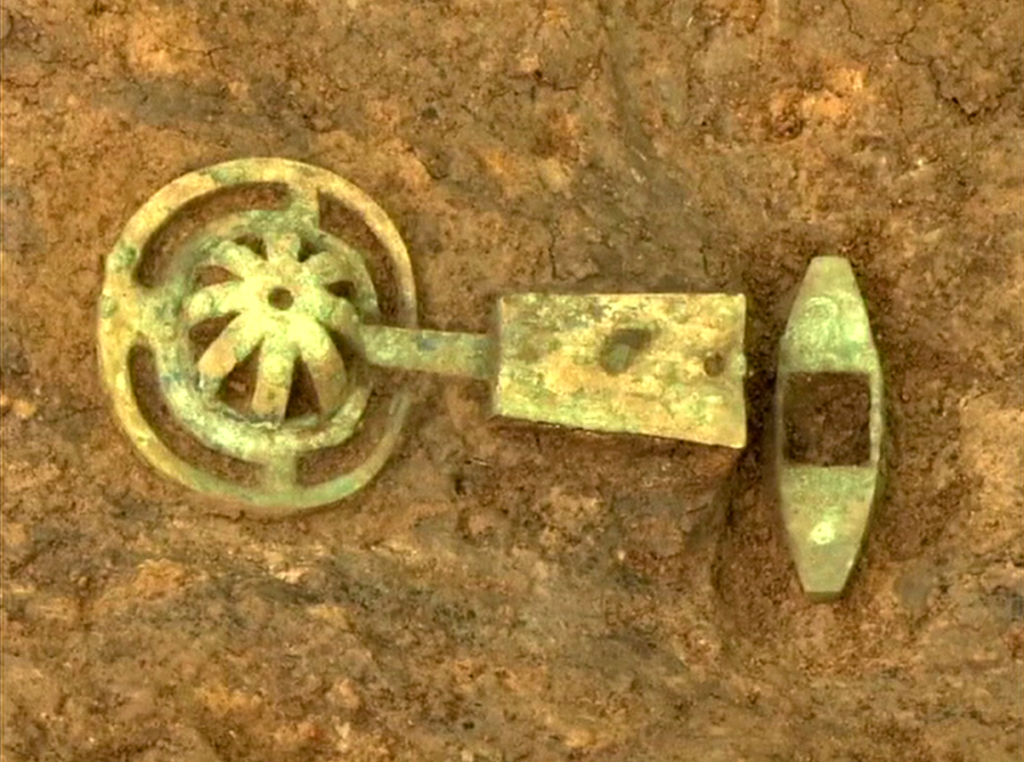 A bronze chime from a Bianzhong musical instrument, the oldest ever found in China, unearthed from the tomb A bronze chime from a Bianzhong musical instrument, the oldest ever found in China, unearthed from the tomb