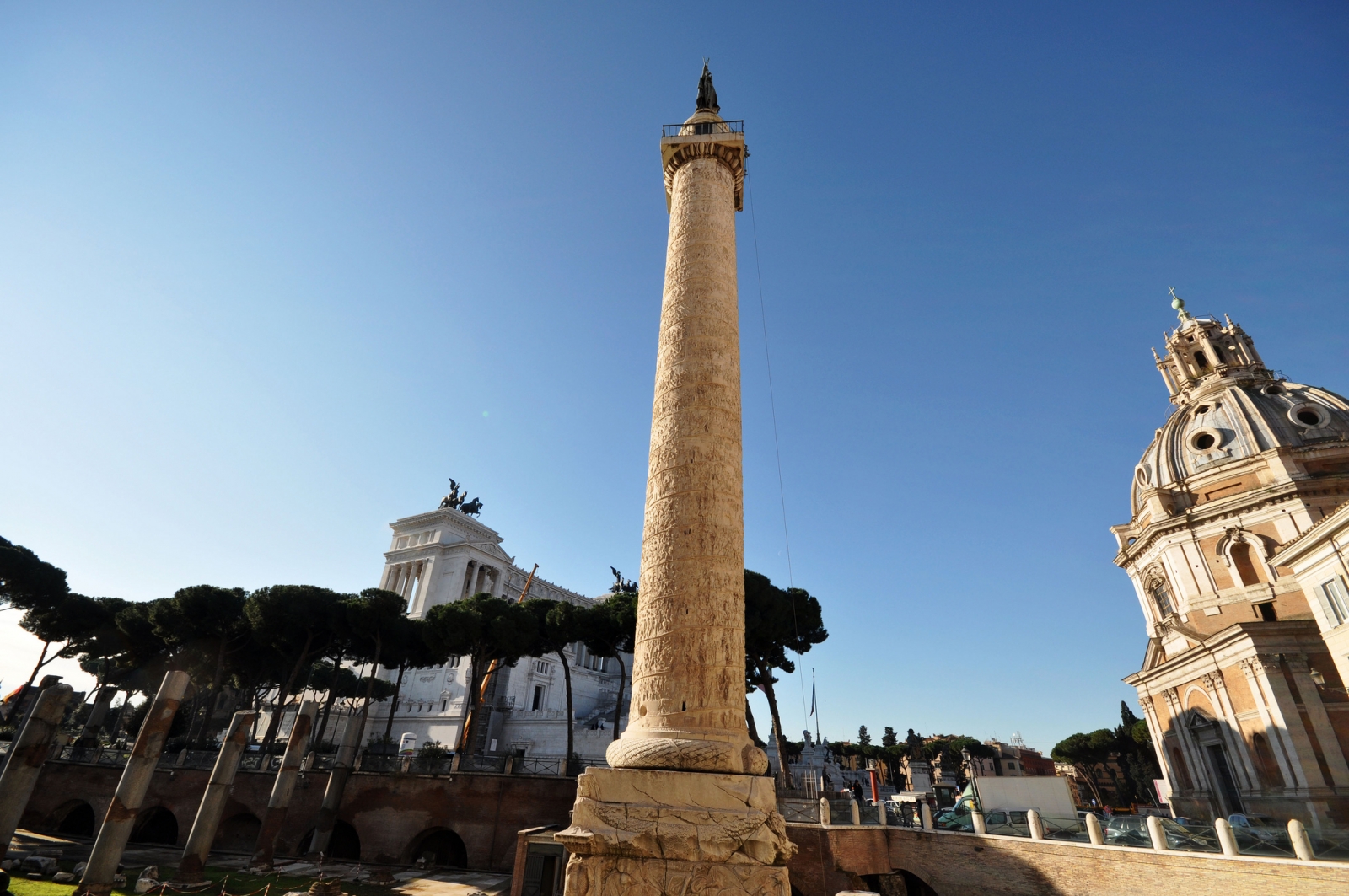 Trajan's Column sheds light on women's role in ancient Roman army - International Business Times UK