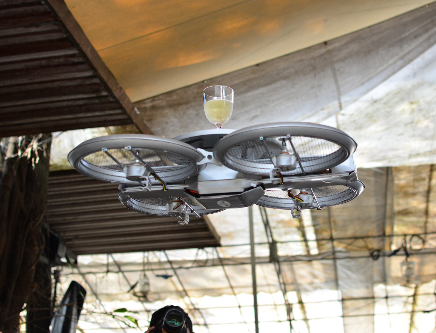 drone-waiters-deliver-food-drink-singapore.jpg