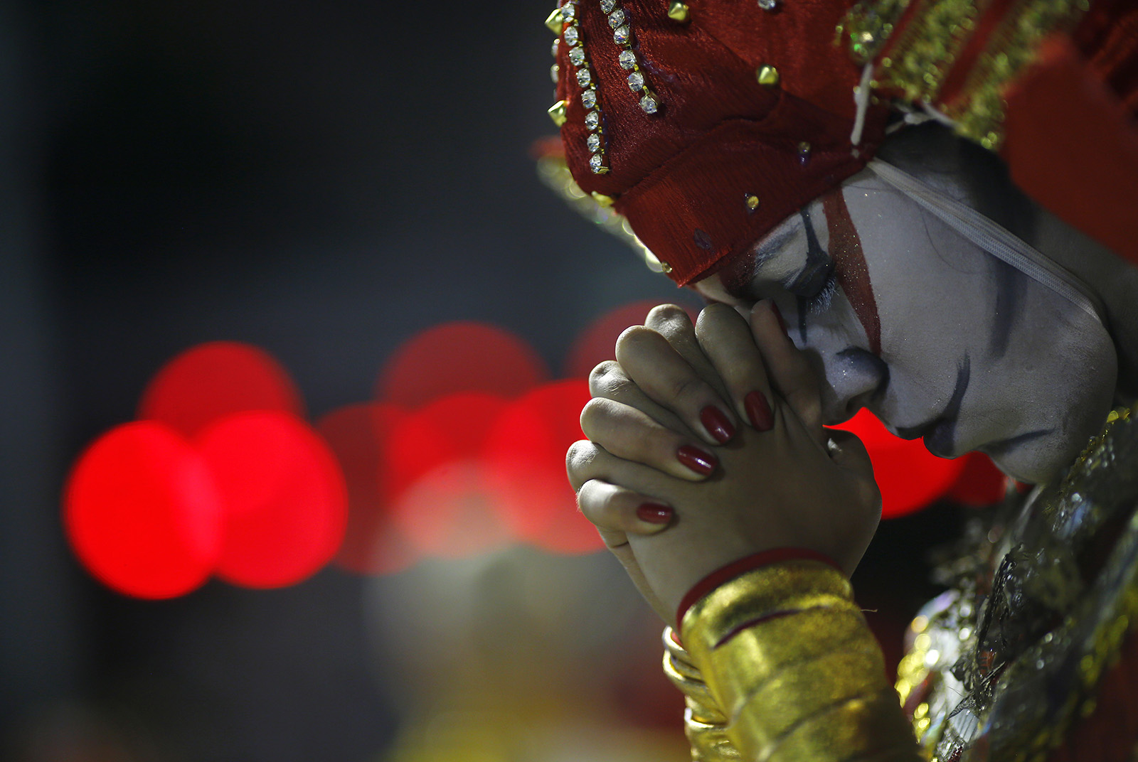 Rio Carnival 2015: Extravagant floats and daring costumes 