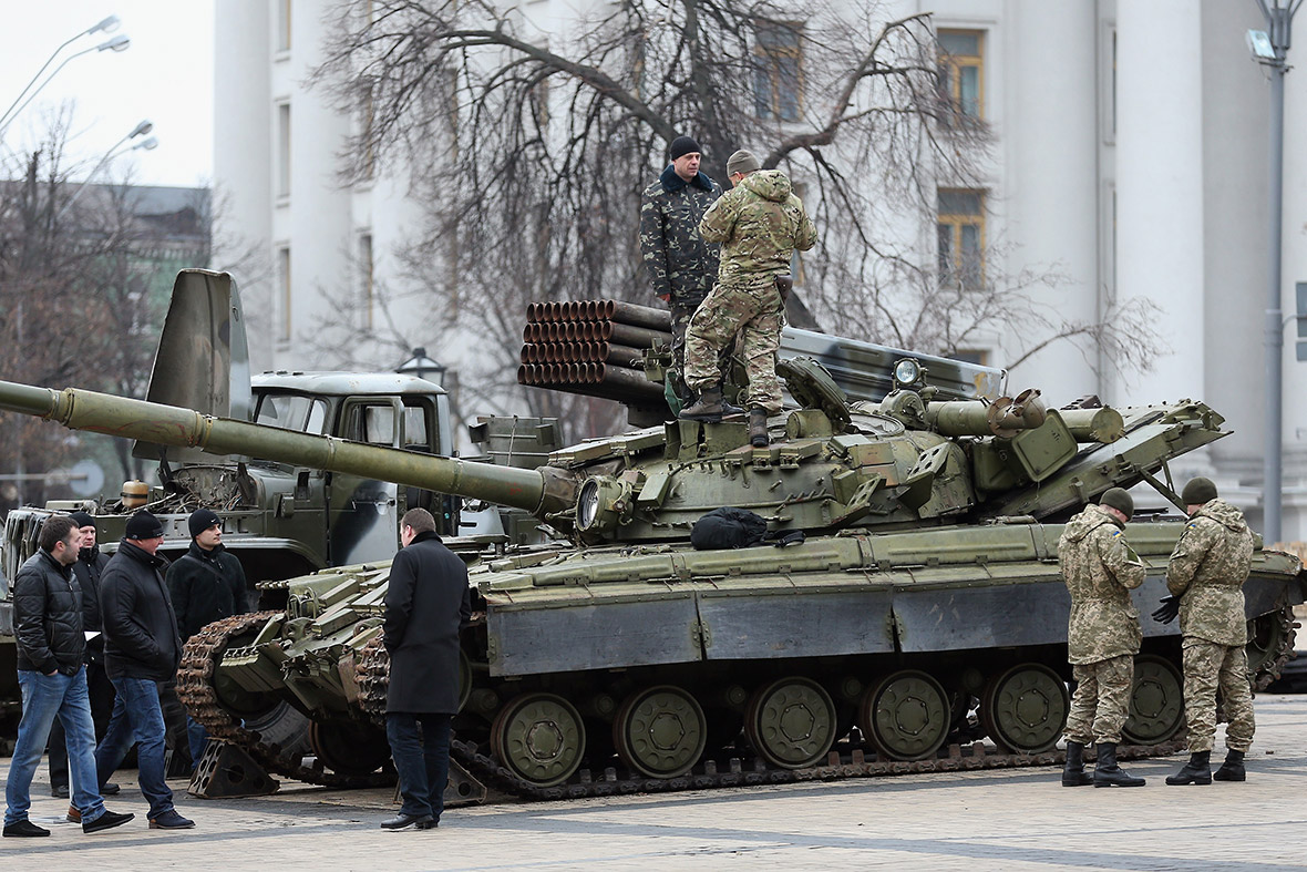 Ukraine shows off Russian weapons