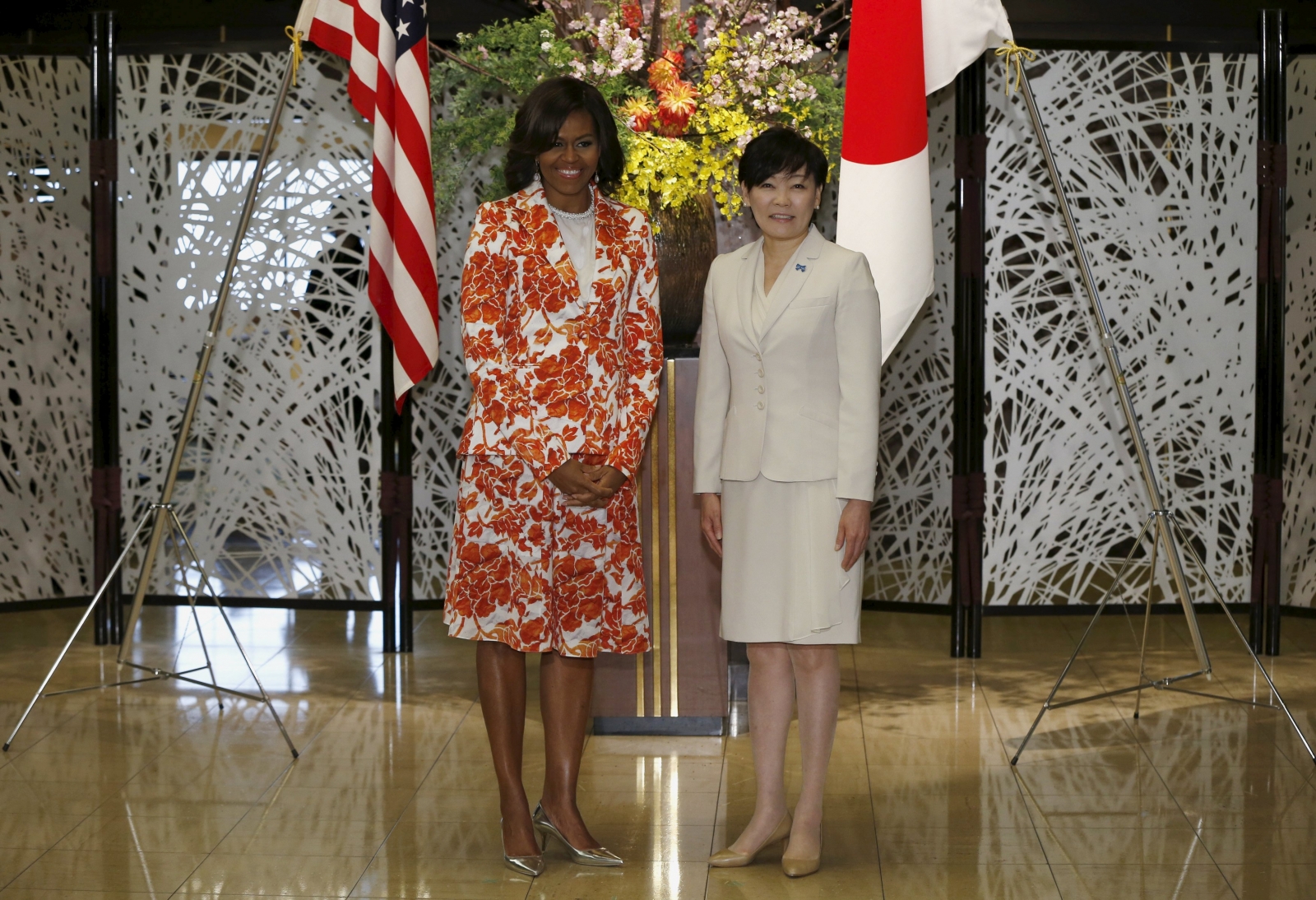 Michelle Obama pushes for girls' education in Japan
