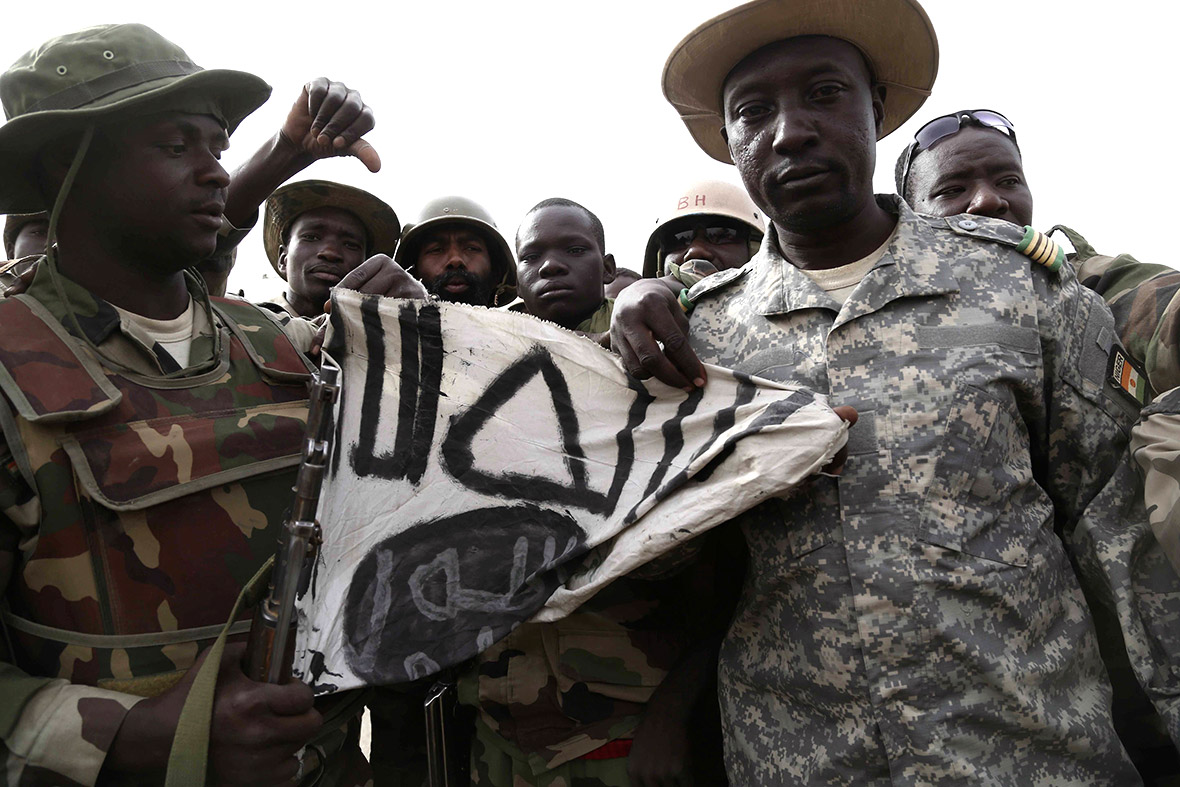 nigeria-boko-haram-214-girls-and-women-rescued-from-sambisa-forest