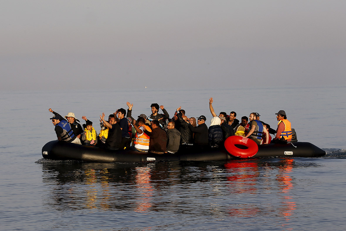 http://d.ibtimes.co.uk/en/full/1441076/kos-greece-island-refugees-migrants.jpg