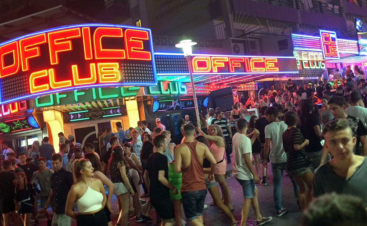Magaluf Boozy Brits Abroad Keep Up Bawdy Behaviour In
