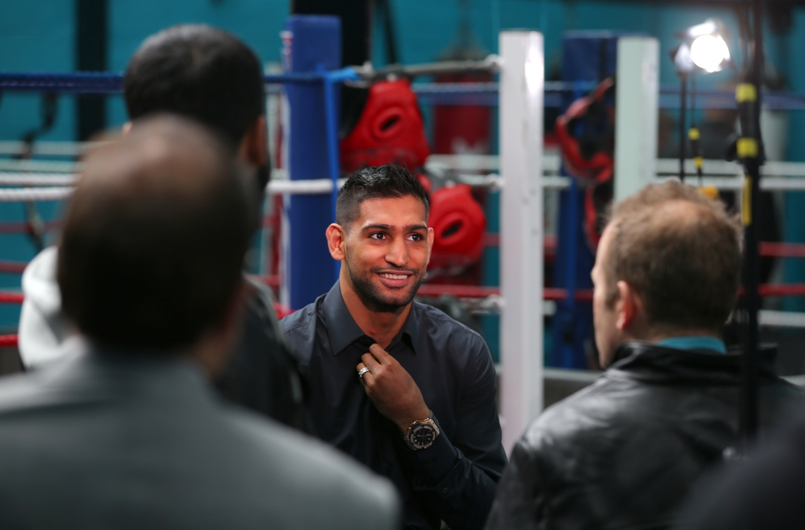 Amir Khan 'killed the Floyd Mayweather Jr fight because he started talking too ... - International Business Times UK
