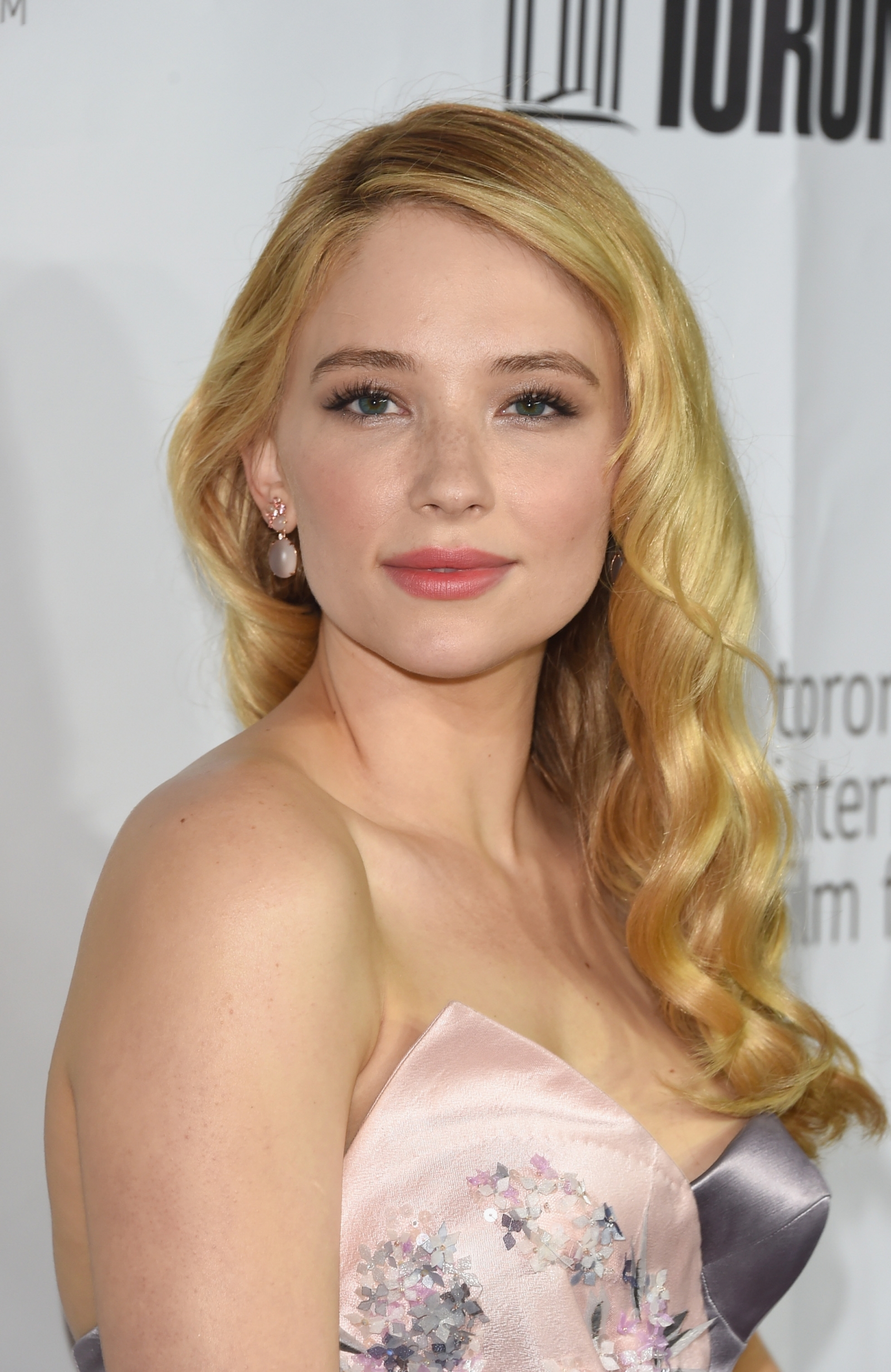 Haley Bennett Cast As Final Lead Opposite Emily Blunt In The Girl On The Train