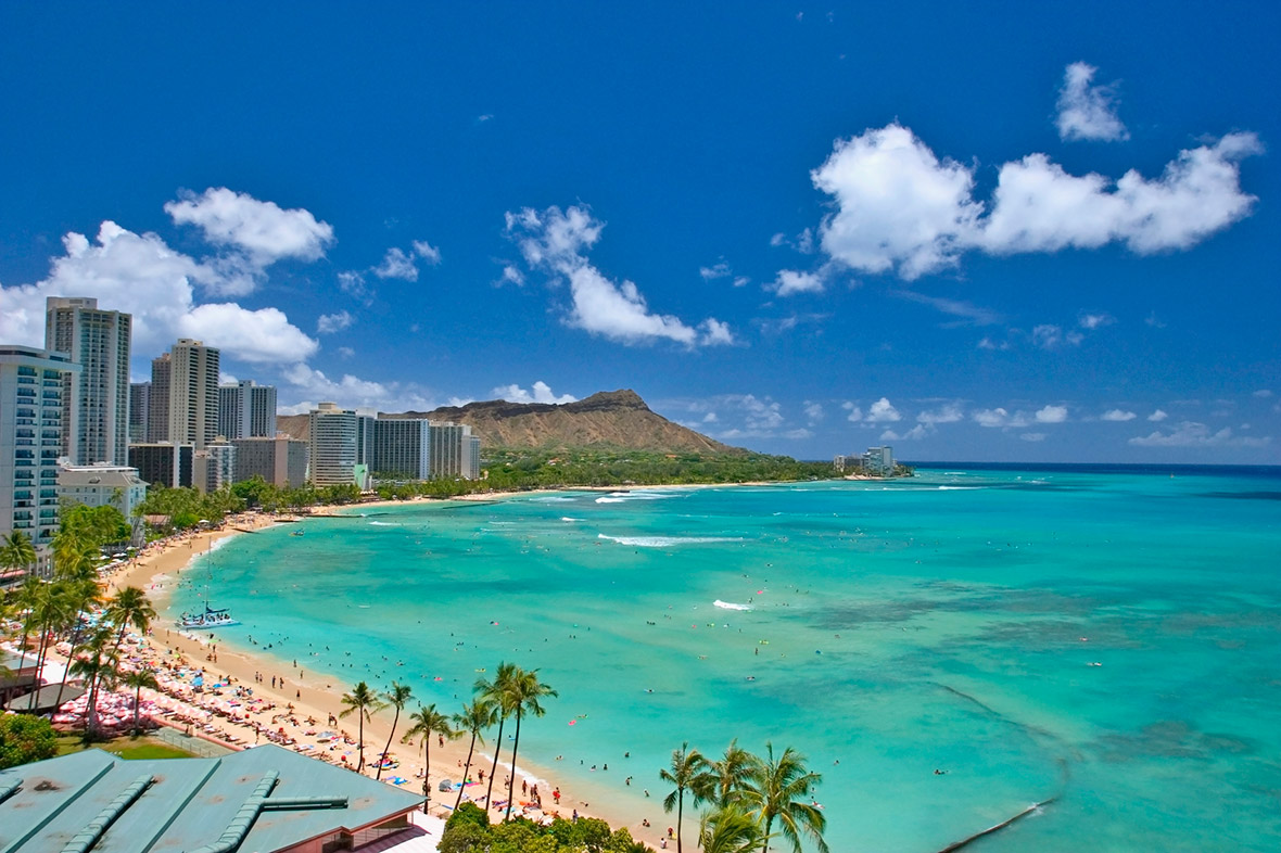 Paradise Lost Hawaiis Waikiki Beach Closed After Massive Sewage And