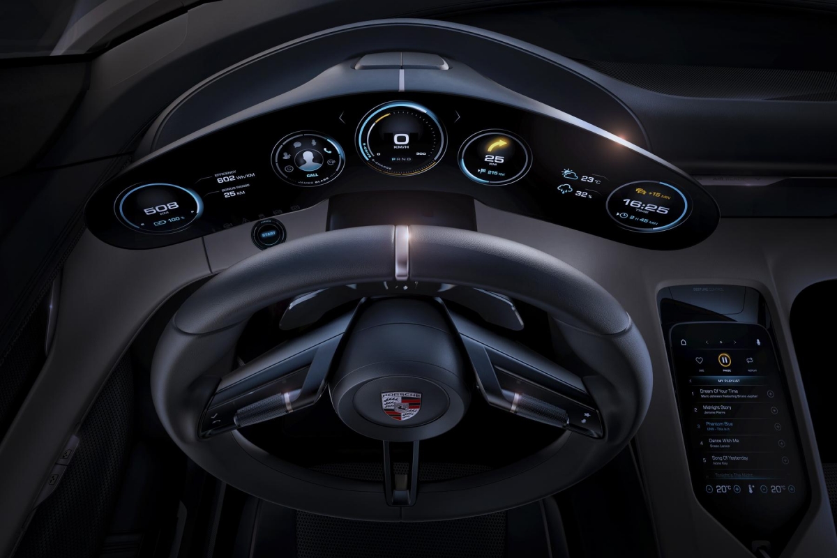 Porsche Mission E dashboard