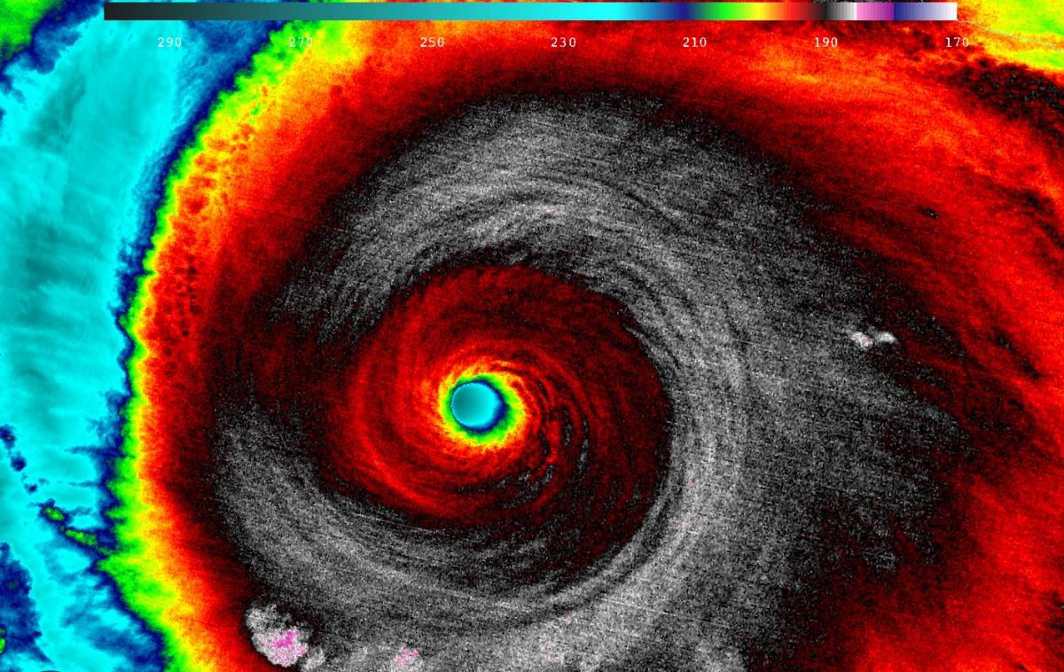 Category 5 Hurricane Patricia reaches Mexico's west coast reports