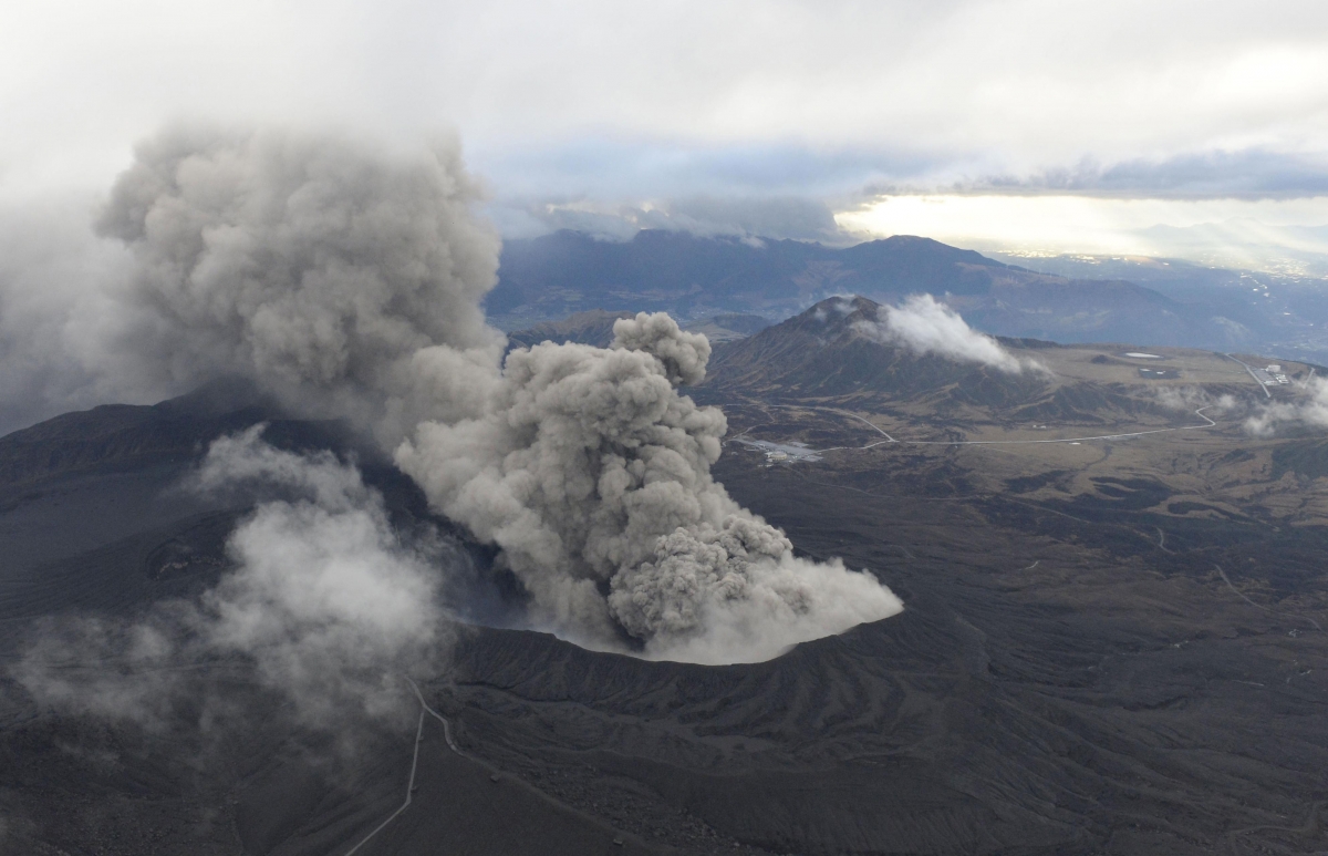 Identified: The Top 10 Most Active Volcanoes That Could Kill Over 1 ...