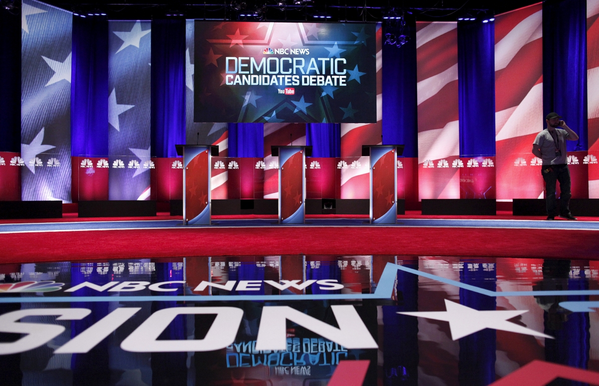 Democratic debate as it happened: Clinton, Sanders and O'Malley face off before ...1200 x 774