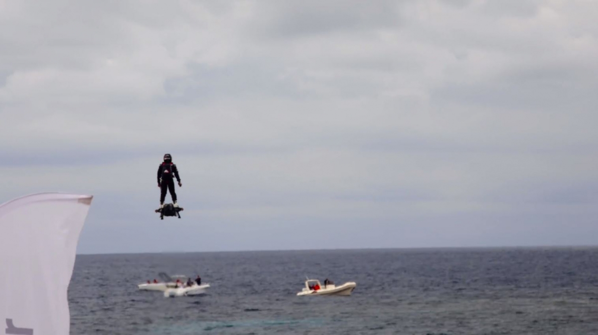 Flyboard Air Franky Zapata's hoverboard sets new Guinness world record