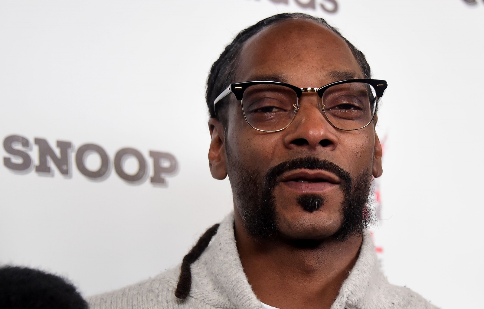 Snoop Dogg attacked at comedian Ricky Harris' funeral service