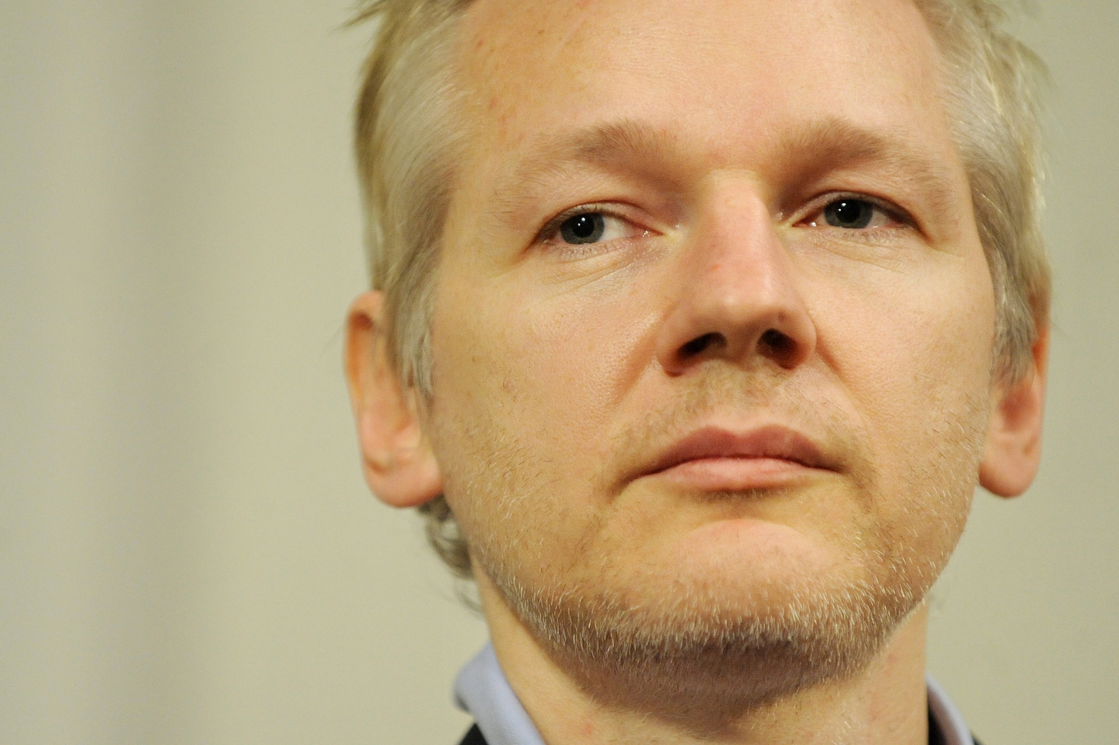 WikiLeaks begs followers to stop spreading conspiracy theories about death of Julian Assange - International Business Times UK