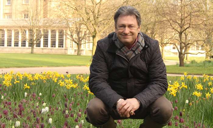 Alan Titchmarsh opens the gates of Buckingham Palace grounds in ITV3's The Queen's Garden - International Business Times UK
