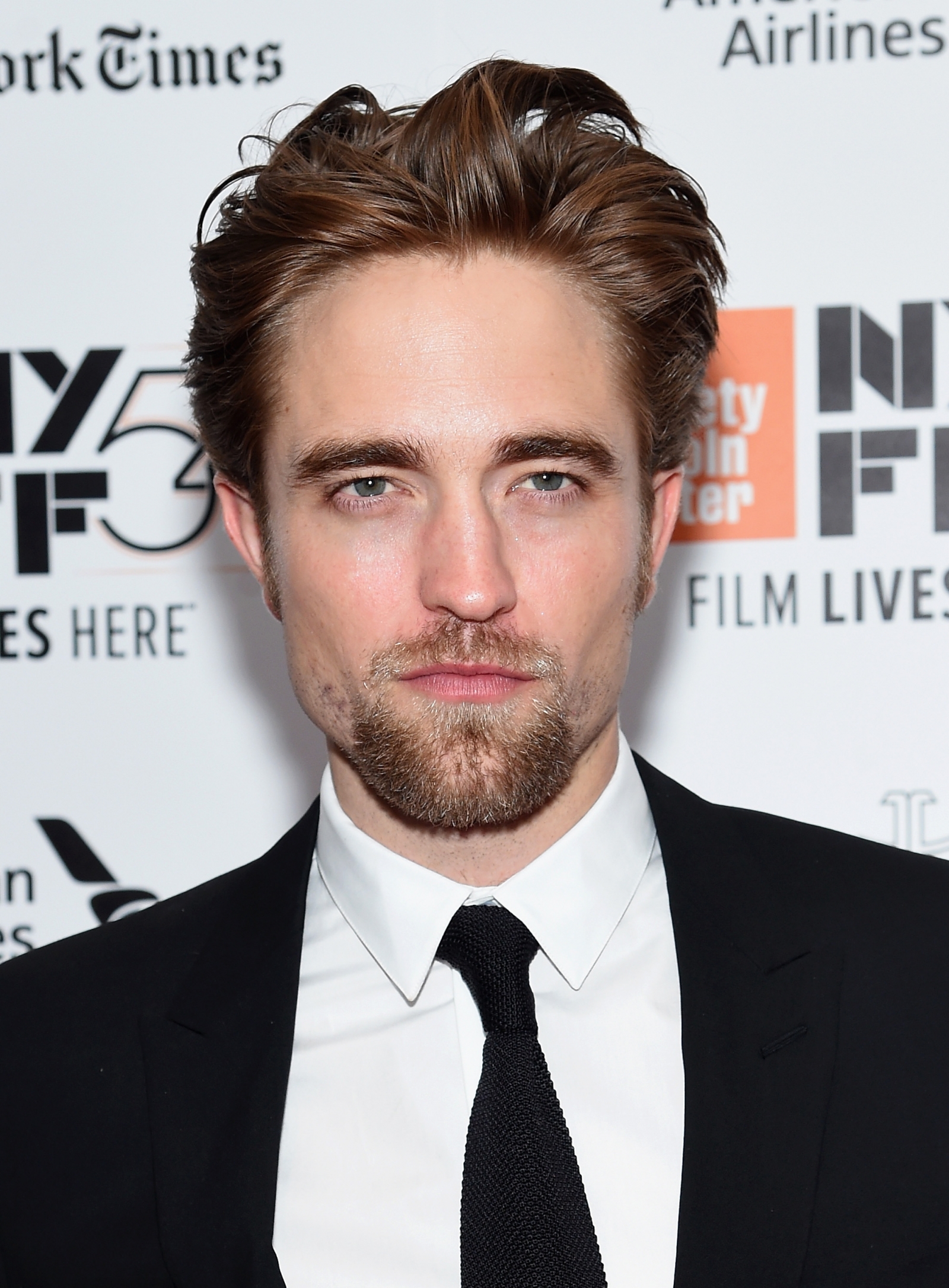 Is robert pattinson bisexual