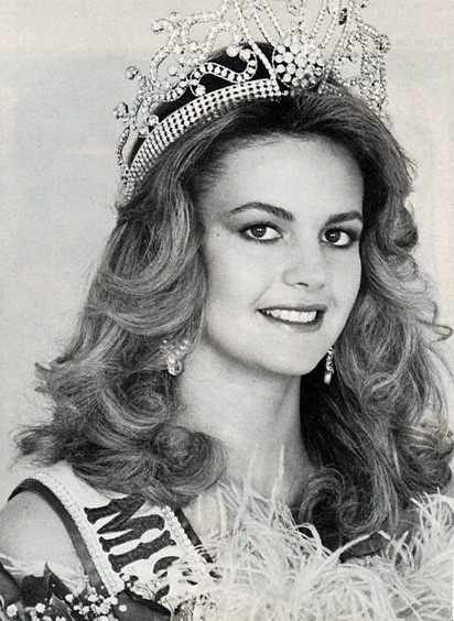 Irene Saez was born in 1961 in Caracas Venezuela. she was the second woman from her country to win the title of miss universe. 5.Miss Universe 1981
