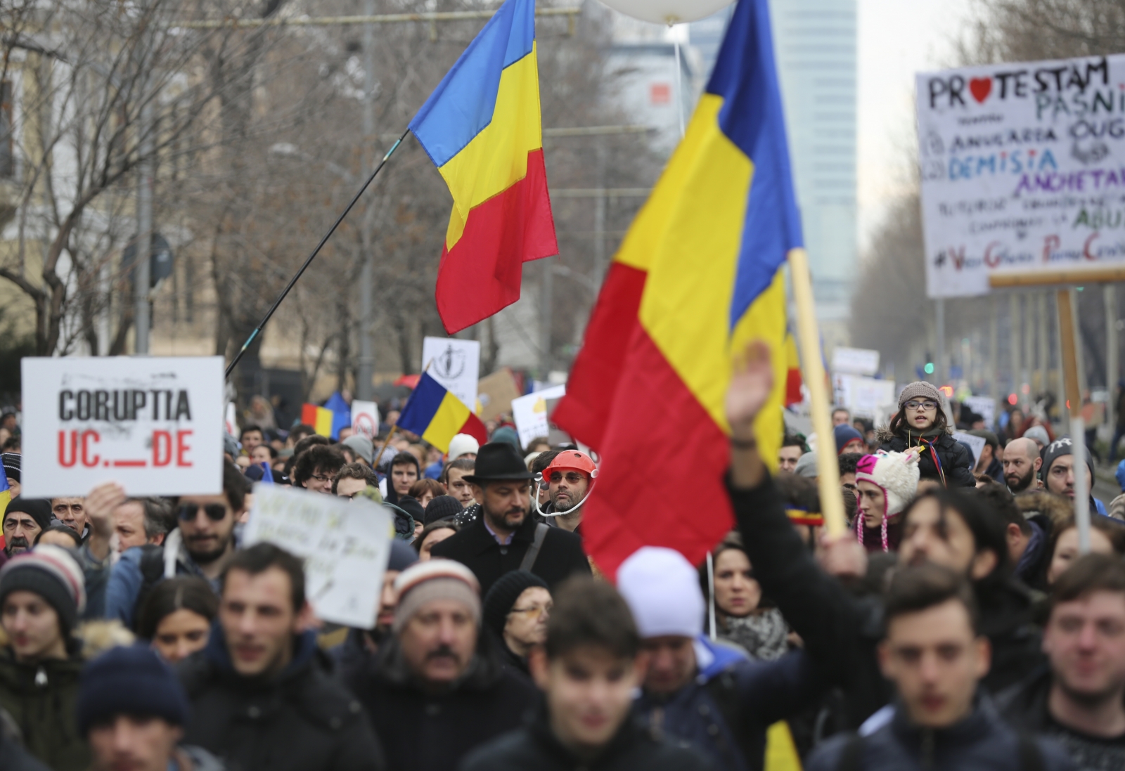 Crisis In Romania As Thousands Of Anti Corruption Protesters Rally For Fourth Day 2573