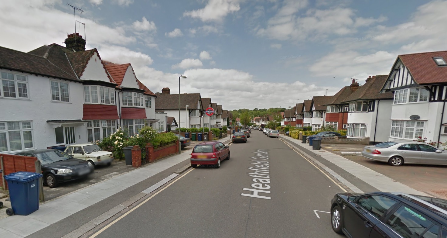 Man killed in Barnet street fight after being stabbed in neck