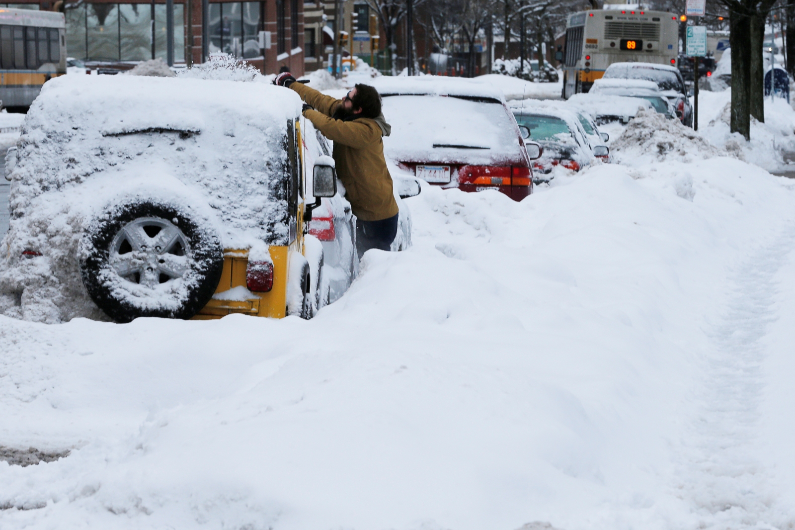 Winter Storm Stella: Nor'easter expected to bury East Coast under 18 inches of snow