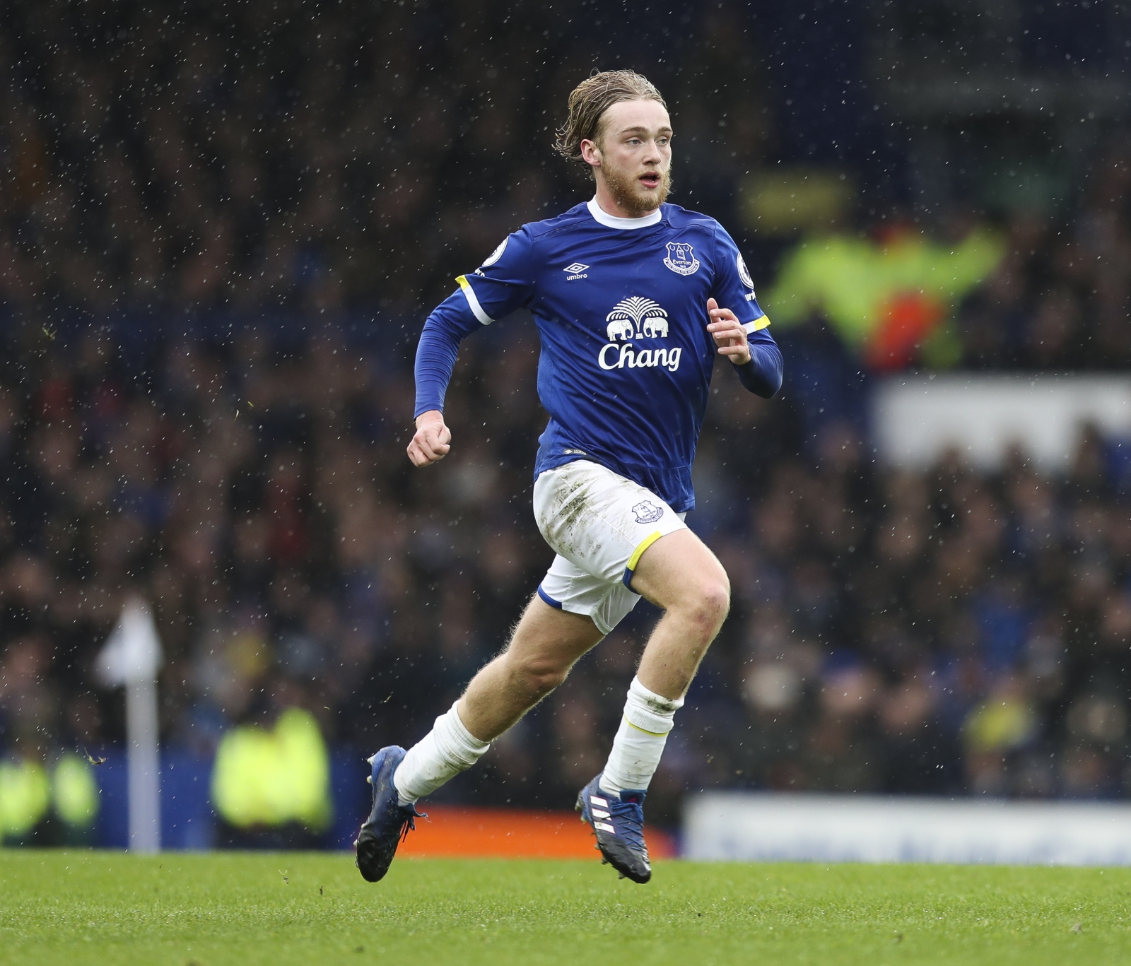 Everton planning to reward Tom Davies with new long-term contract