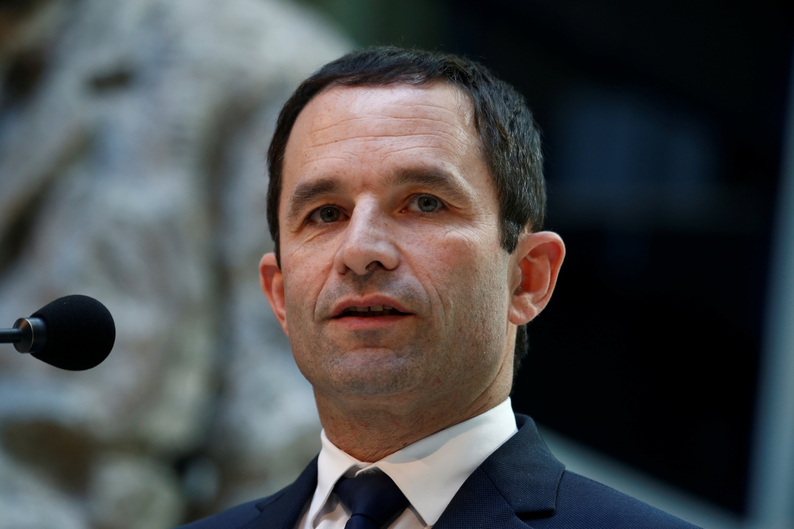 Who is Benoit Hamon, the hard-left socialist candidate running for the French presidency?