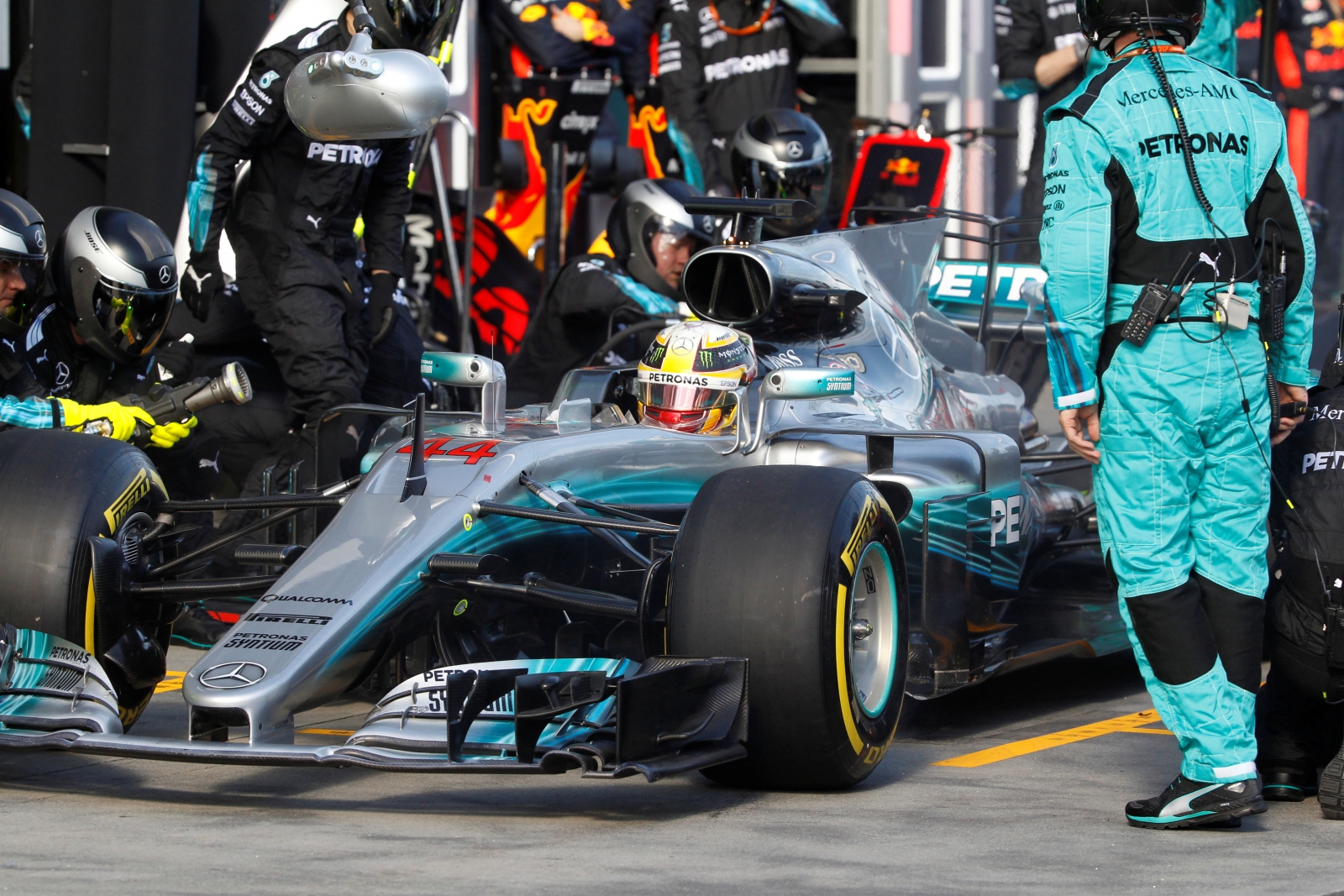 Mercedes contradict Lewis Hamilton over new F1 rules after explaining Australian Grand Prix problems