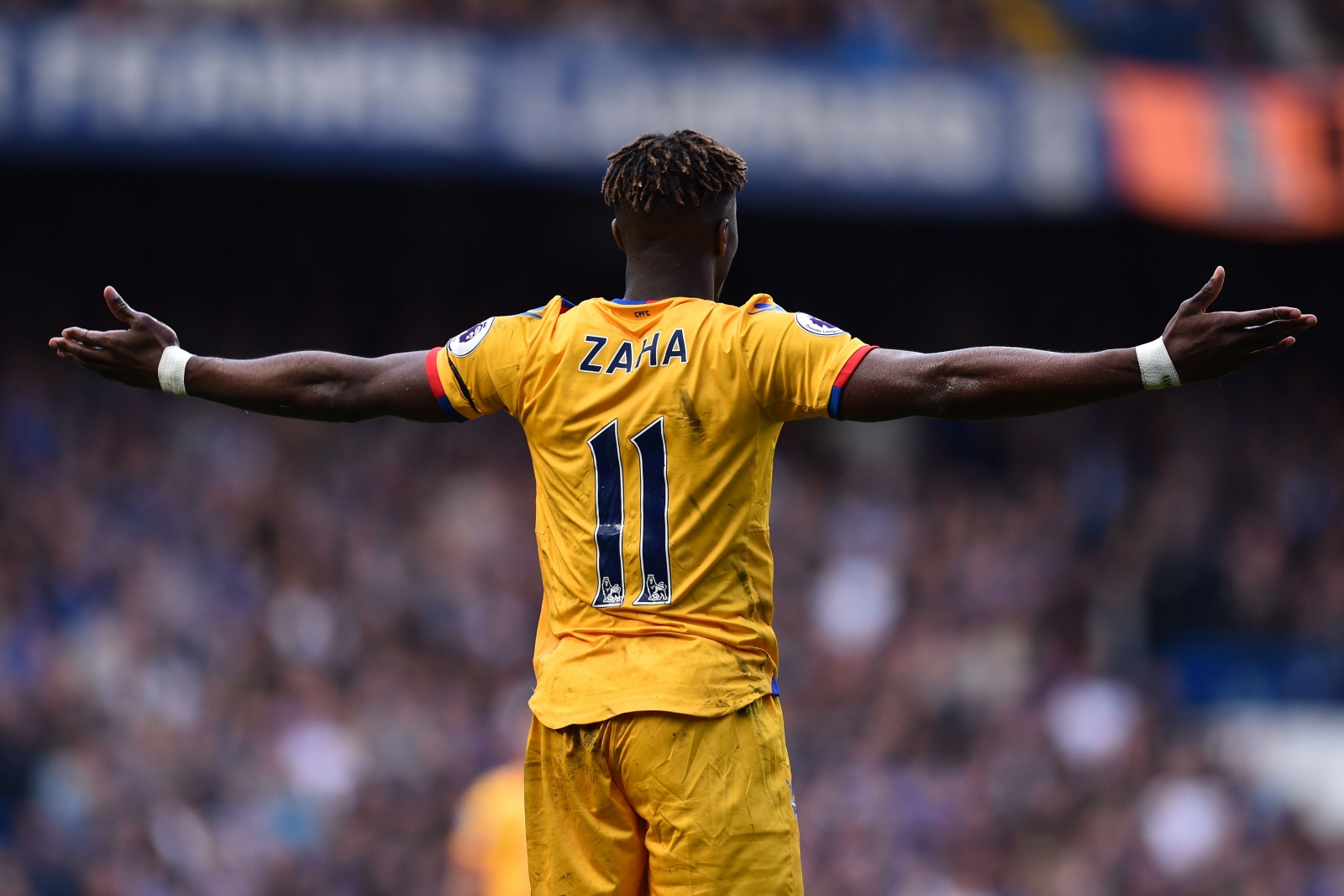 Crystal Palace winger Wilfried Zaha urged against joining Tottenham as contract talks loom