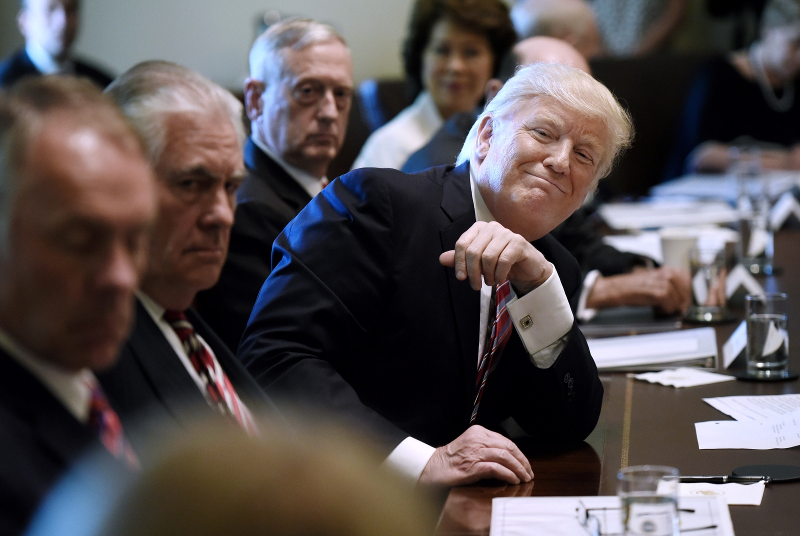 'Ring-kissing Ceremony': Twitter Mocks Trump's Cabinet Meeting After ...