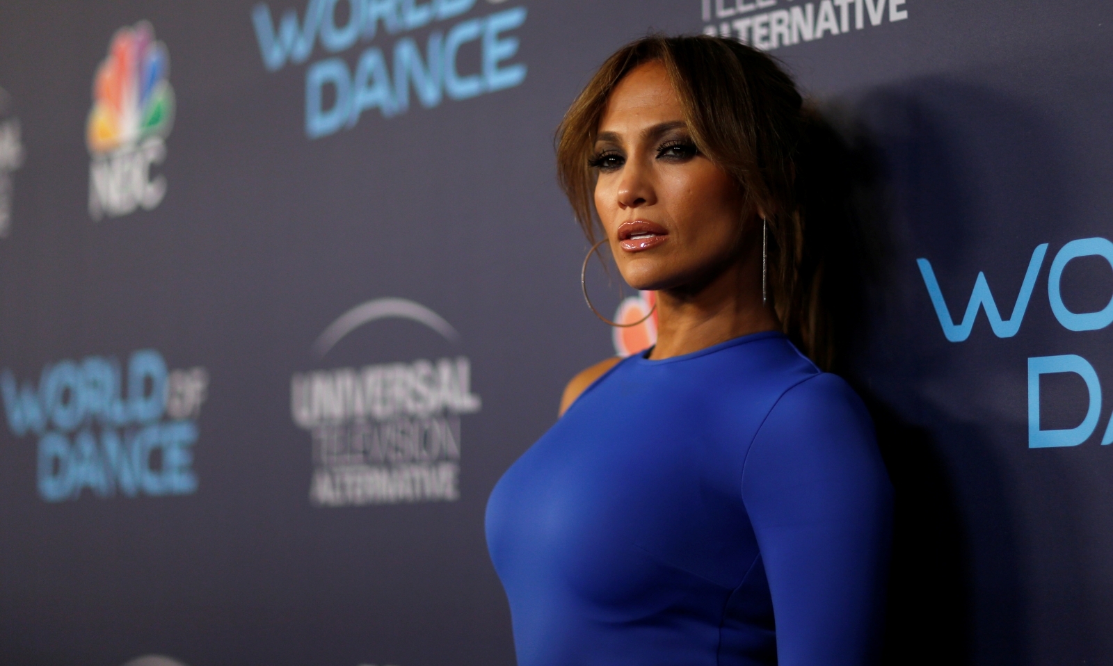 'Stunningly gorgeous' Jennifer Lopez sends temperatures soaring in