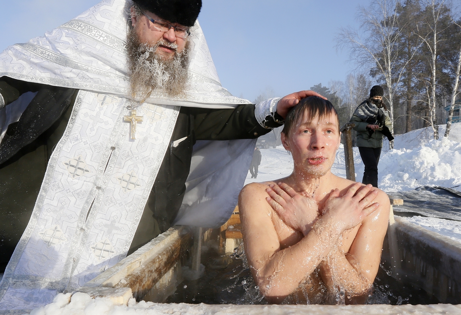 голые в святом источнике видео фото 54