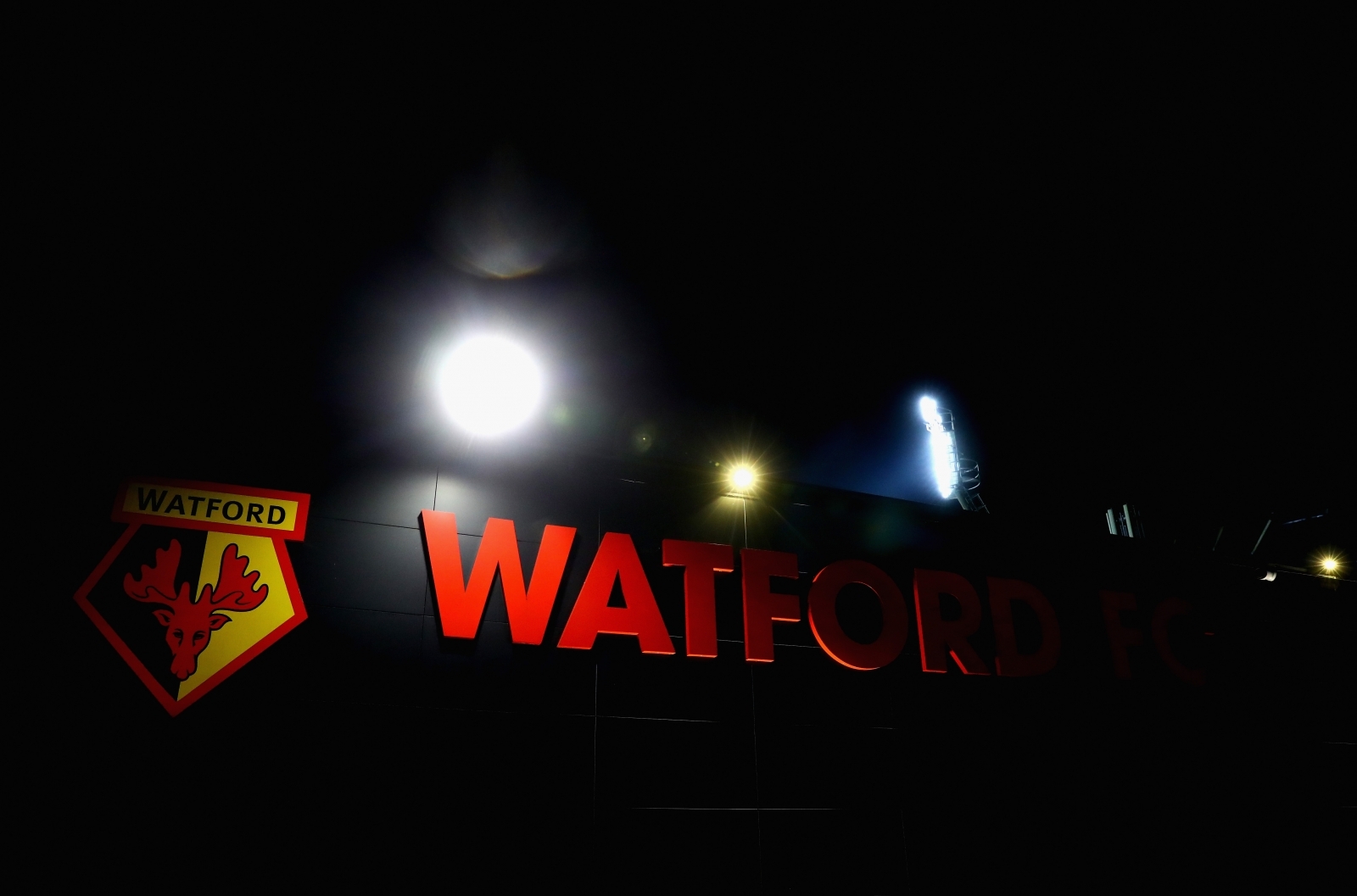 Watford 1-0 Chelsea live: Troy Deeney nets a penalty after Tiemoue Bakayoko is sent off