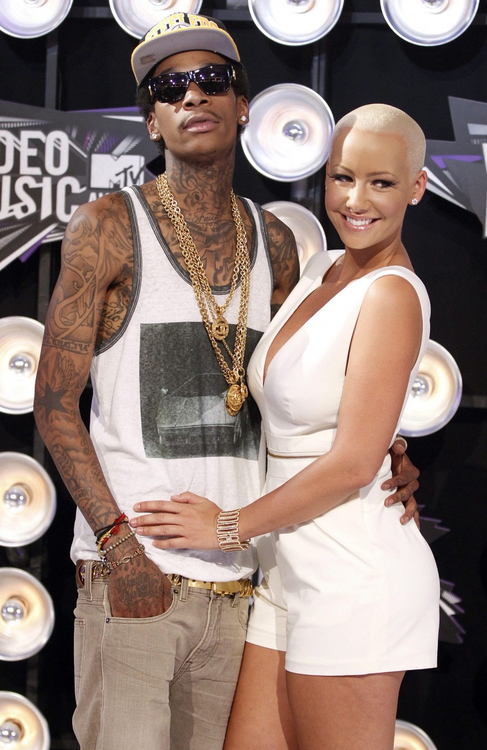 Amber Rose Shows off Wiz Kahlifah Engagement Ring